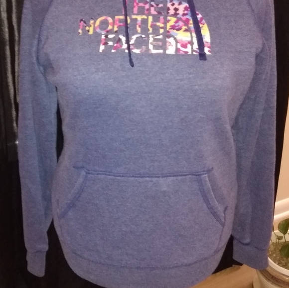 The North Face Women's Hoodie - Picture 3 of 4